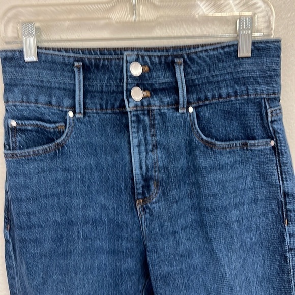 Ann Taylor High Rose “The Straight Crop” Dark Wash 5 Pocket Jeans Size 2 - Picture 1 of 5